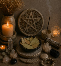 Load image into Gallery viewer, Bay Leaf (Healing, Wishes, Protection, Psychic Ability, Success)