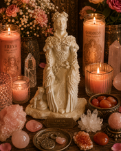 Load image into Gallery viewer, Freya Goddess Statue (Love, Cats, Fertility, Seers)

