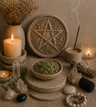 Load image into Gallery viewer, Blackberry Leaf Herb (Prosperity, Money, Healing, Fertility, Return to Sender, Protection)

