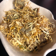 Load image into Gallery viewer, Calendula Flowers Herb, Marigold (Legal Matters, Protection, Psychic Powers, Dreams)
