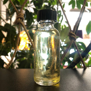 Camphor Oil (Chastity, Health, Divination) Comes in 2 Sizes.