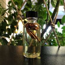 Load image into Gallery viewer, Jezebel Root Herbal Oil (Sugar Daddy, Money, Business)
