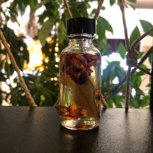 Load image into Gallery viewer, 7 Day Uncrossing Conjure Oil  (Removes Bad Luck, Curses and Negative Attachments) Comes in 3 Sizes.
