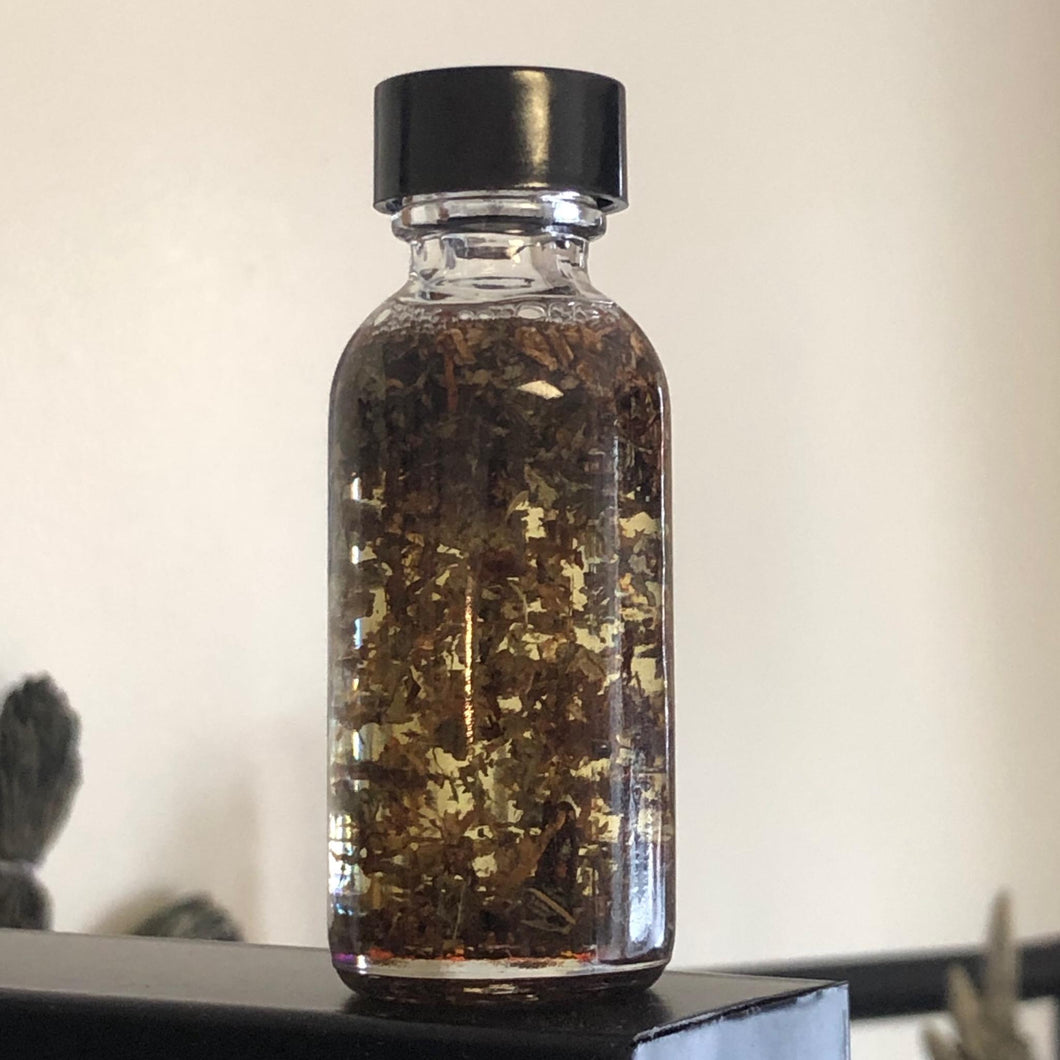Double Cross Conjure Oil (Hex, Confuse Enemies, Left Handed Workings) Comes in 2 Sizes.